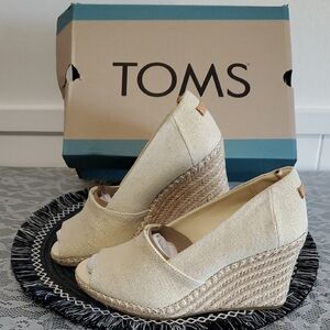 TOMS Women's Beige Wedge Espadrilles
